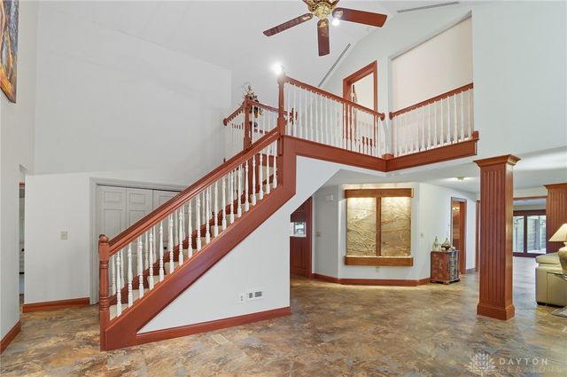 1211 Runnymede Road, Oakwood, OH 45419