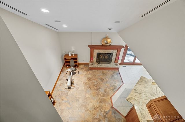 1211 Runnymede Road, Oakwood, OH 45419