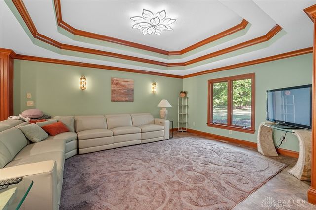 1211 Runnymede Road, Oakwood, OH 45419