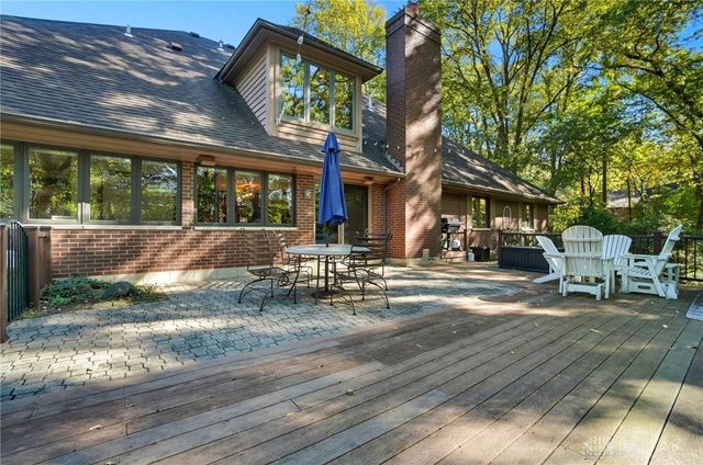 1211 Runnymede Road, Oakwood, OH 45419