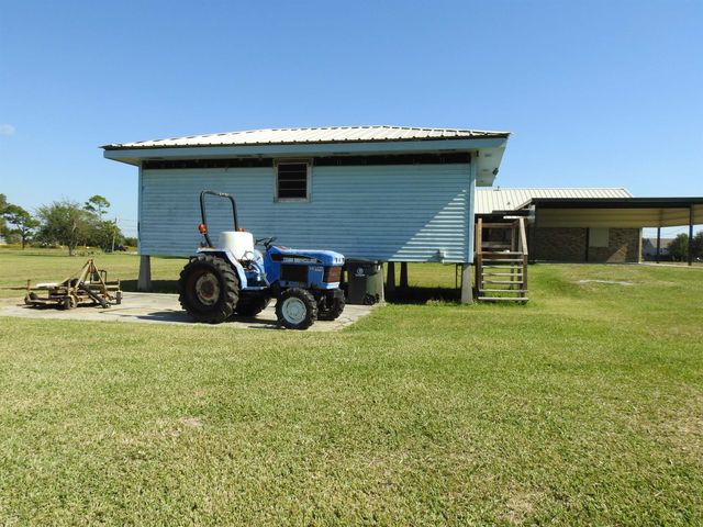 5018 Bayouside Dr, Chauvin, LA 70344