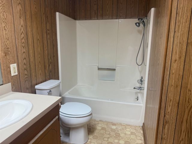 5018 Bayouside Dr, Chauvin, LA 70344