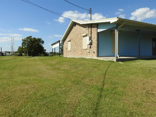 5018 Bayouside Dr, Chauvin, LA 70344