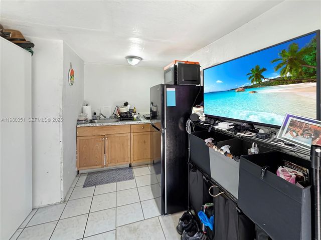 5220 SW 57th Street, Davie, FL 33314