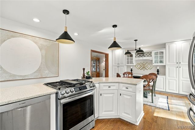 17 Vicente Court, Amherst, NY 14051