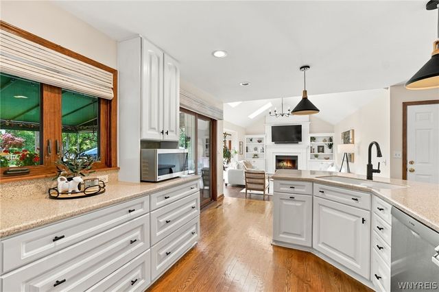 17 Vicente Court, Amherst, NY 14051