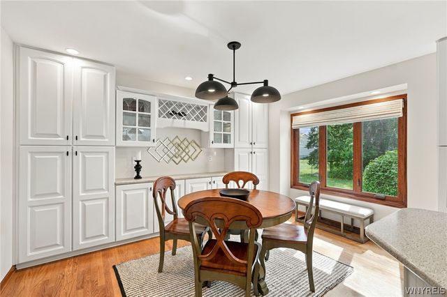 17 Vicente Court, Amherst, NY 14051