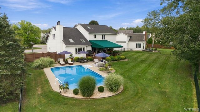 17 Vicente Court, Amherst, NY 14051