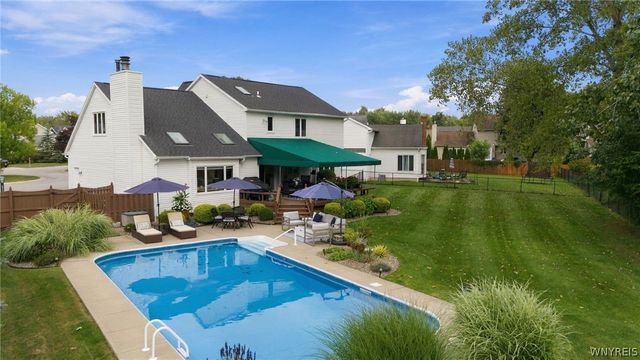 17 Vicente Court, Amherst, NY 14051