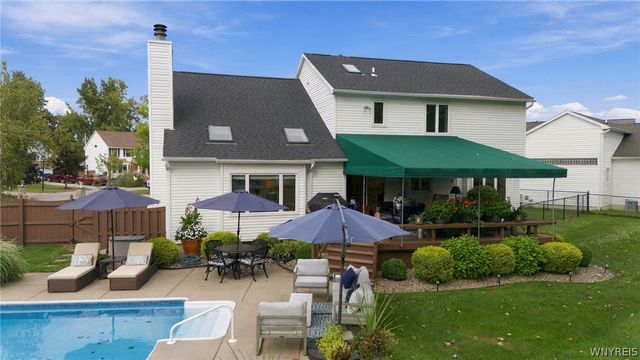17 Vicente Court, Amherst, NY 14051