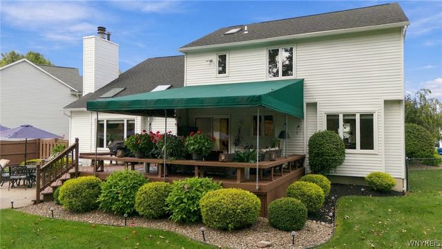 17 Vicente Court, Amherst, NY 14051