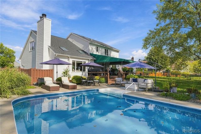 17 Vicente Court, Amherst, NY 14051