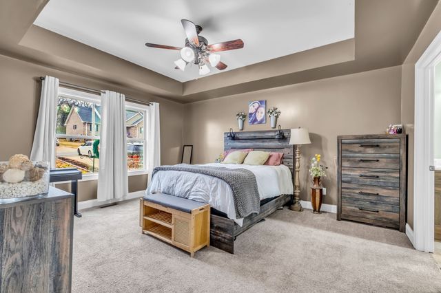 100 Mockingbird Ln, Hartsville, TN 37074