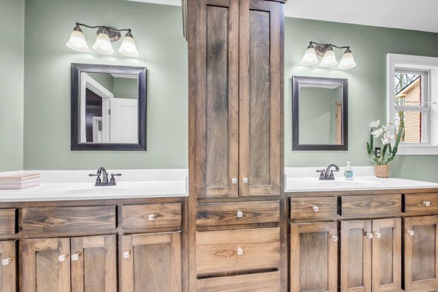 100 Mockingbird Ln, Hartsville, TN 37074