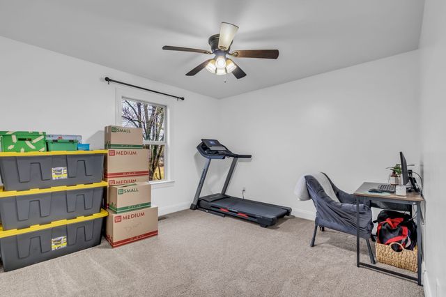 100 Mockingbird Ln, Hartsville, TN 37074