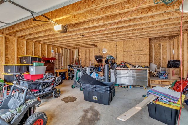 100 Mockingbird Ln, Hartsville, TN 37074