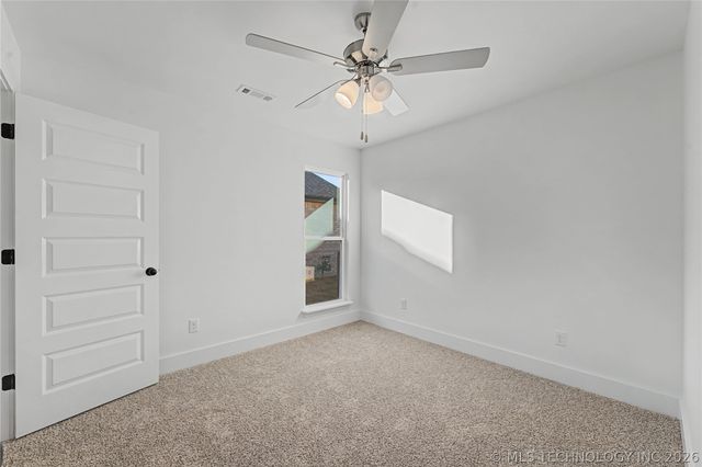 2072 130th Lane S, Jenks, OK 74037