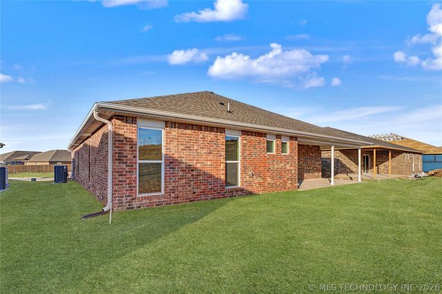 2072 130th Lane S, Jenks, OK 74037