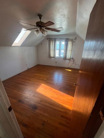 4804 N Diana Street, Fresno, CA 93726