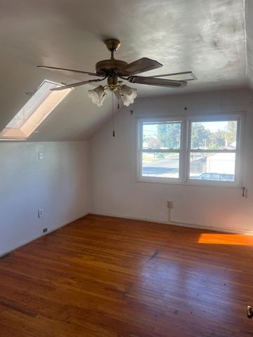 4804 N Diana Street, Fresno, CA 93726