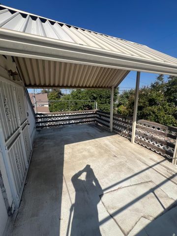 4804 N Diana Street, Fresno, CA 93726