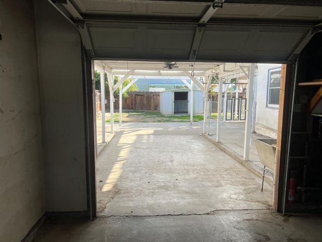 4804 N Diana Street, Fresno, CA 93726