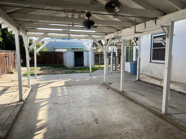 4804 N Diana Street, Fresno, CA 93726