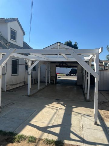 4804 N Diana Street, Fresno, CA 93726