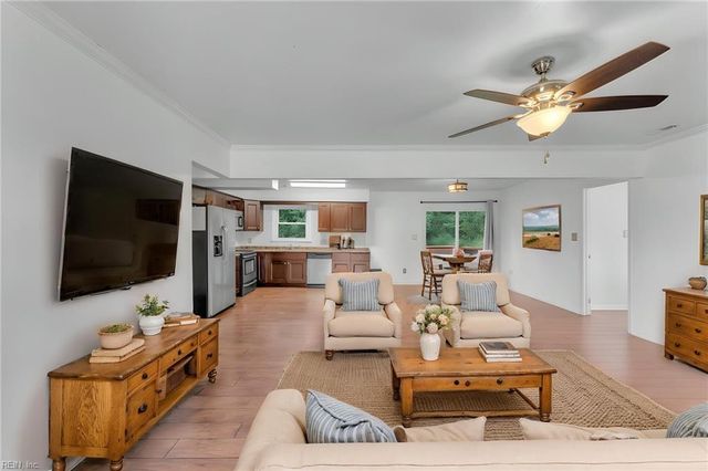 208 Locust ST, Suffolk, VA 23434