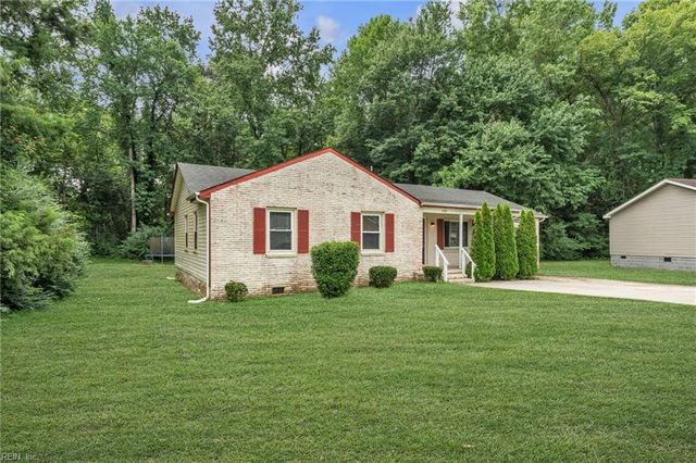 208 Locust ST, Suffolk, VA 23434