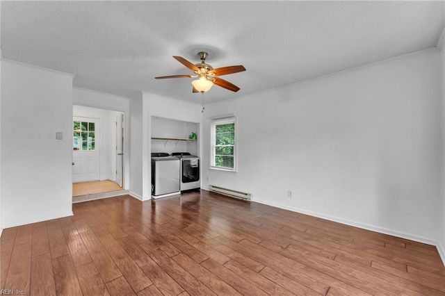 208 Locust ST, Suffolk, VA 23434