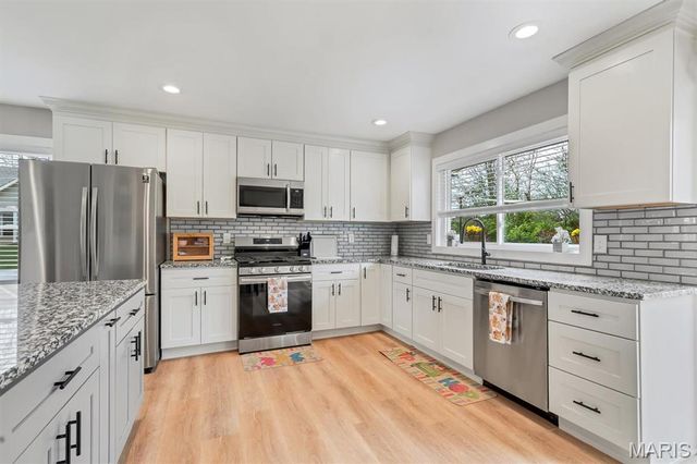 1 Picardy Drive, Lake St Louis, MO 63367