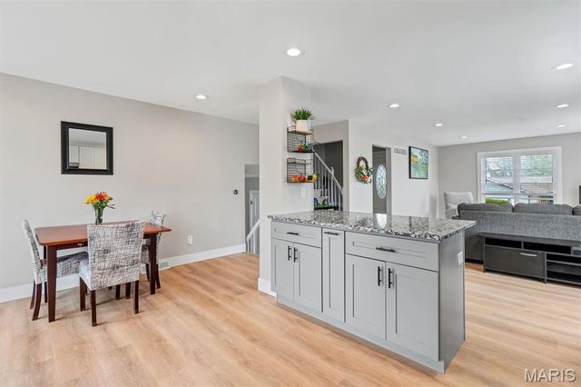 1 Picardy Drive, Lake St Louis, MO 63367