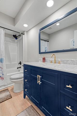 1 Picardy Drive, Lake St Louis, MO 63367