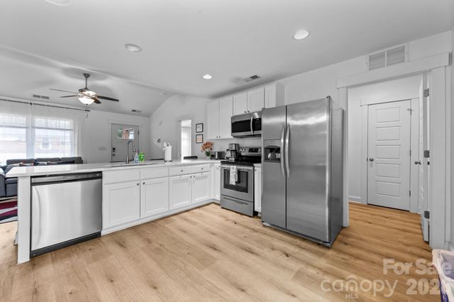 4117 Colebrook Road, Charlotte, NC 28215