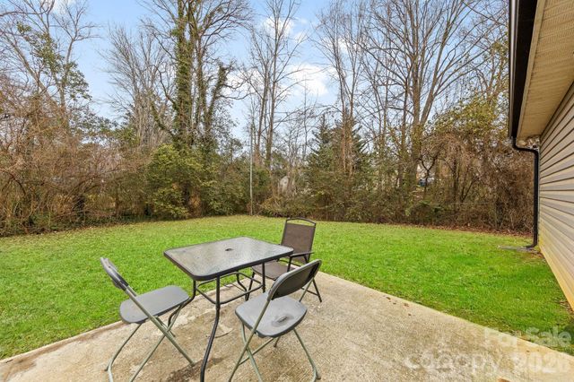 4117 Colebrook Road, Charlotte, NC 28215
