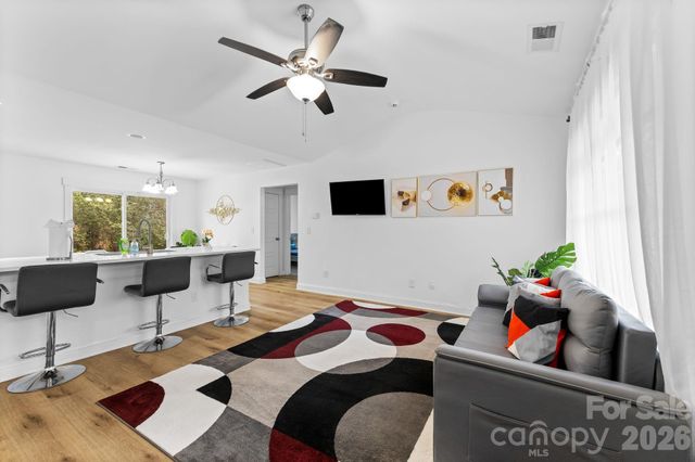 4117 Colebrook Road, Charlotte, NC 28215