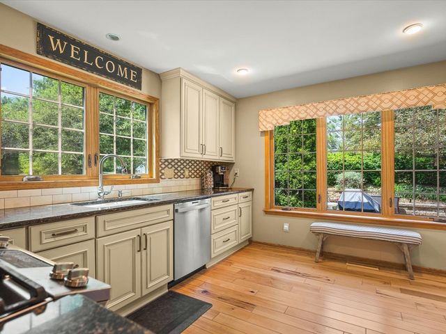 5980 Heritage Place, Loves Park, IL 61111