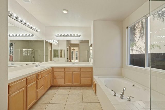 2062 Superior Ct, Tracy, CA 95304