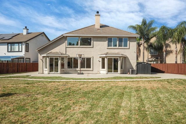 2062 Superior Ct, Tracy, CA 95304