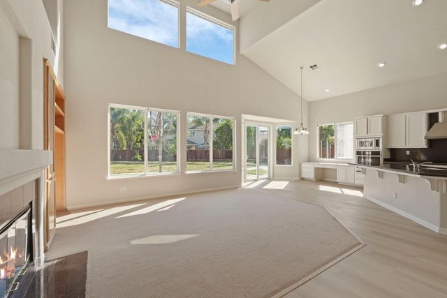 2062 Superior Ct, Tracy, CA 95304