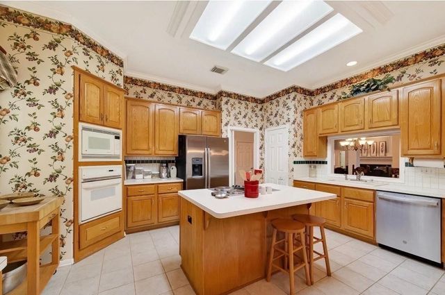 2827 Timber Briar Circle, Houston, TX 77059