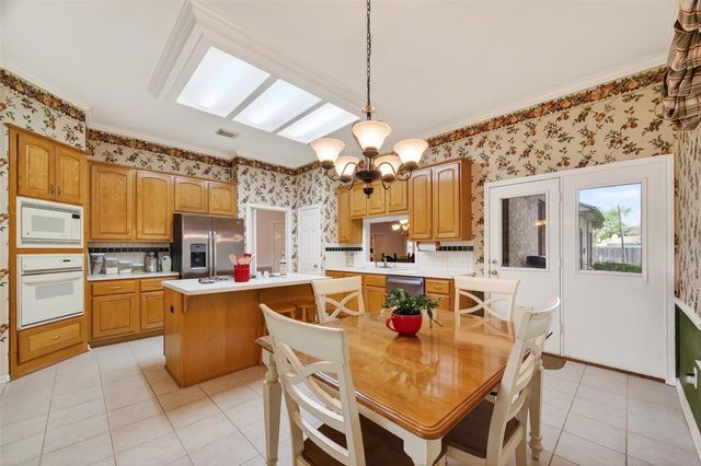 2827 Timber Briar Circle, Houston, TX 77059