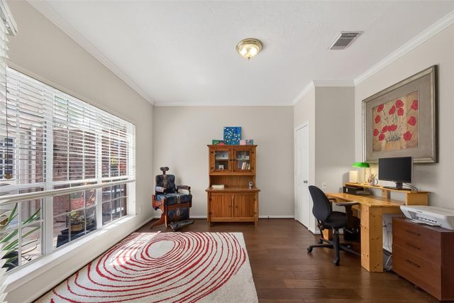 2827 Timber Briar Circle, Houston, TX 77059