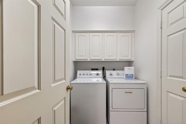 2827 Timber Briar Circle, Houston, TX 77059