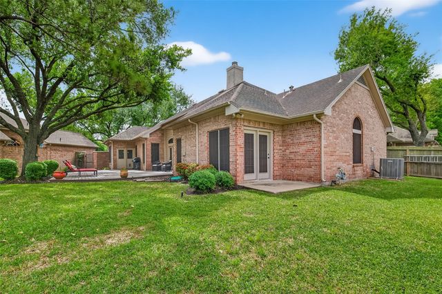 2827 Timber Briar Circle, Houston, TX 77059