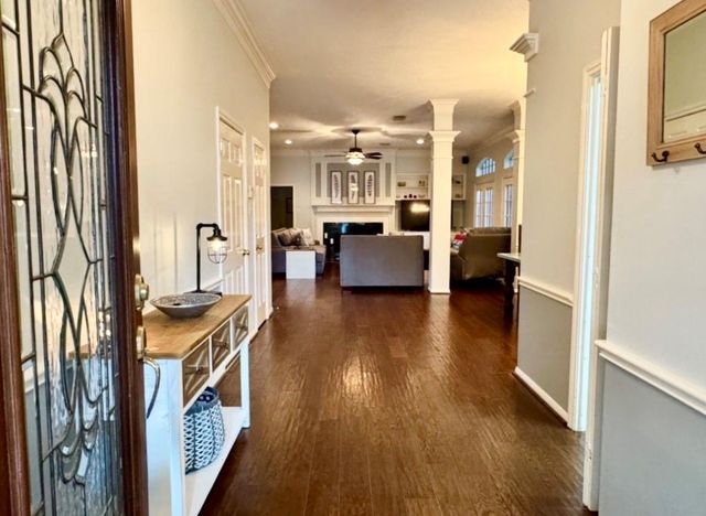 2827 Timber Briar Circle, Houston, TX 77059