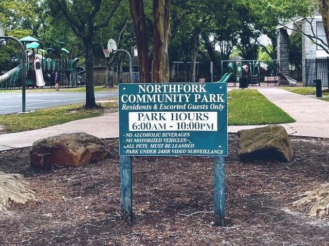 2827 Timber Briar Circle, Houston, TX 77059