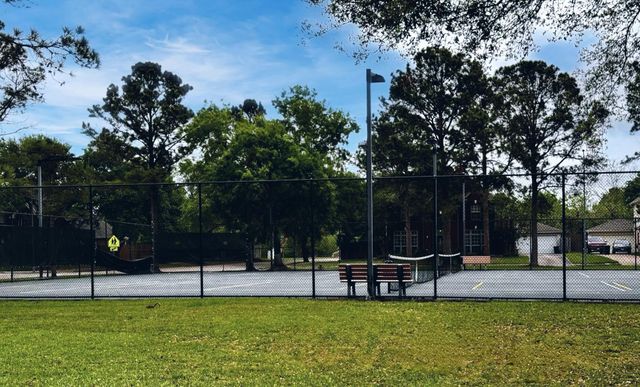 2827 Timber Briar Circle, Houston, TX 77059