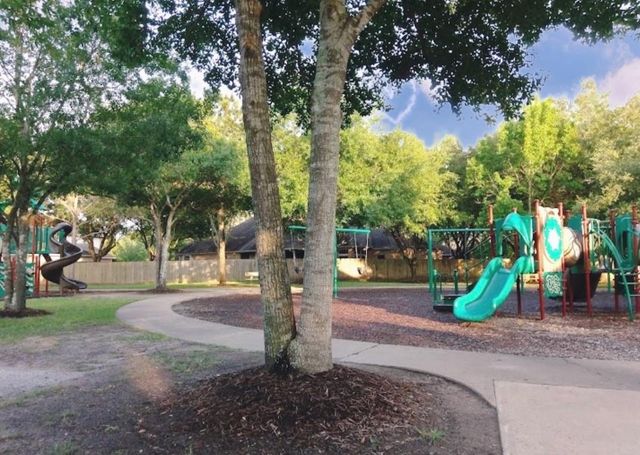 2827 Timber Briar Circle, Houston, TX 77059